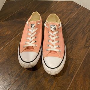 All Star Converse Chuck Taylor tennis shoes in size 10